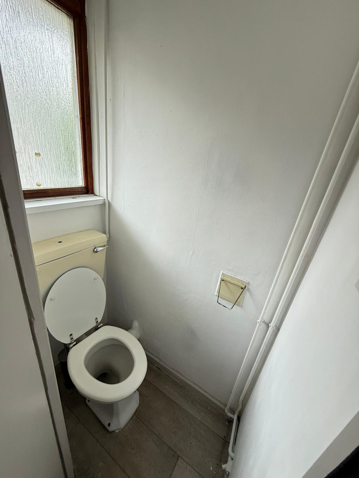 Large single room in Martindale House, (E14 0AP)